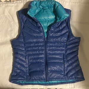 Bernardo blue Aqua Interior down feather pocketed puffer vest LARGE